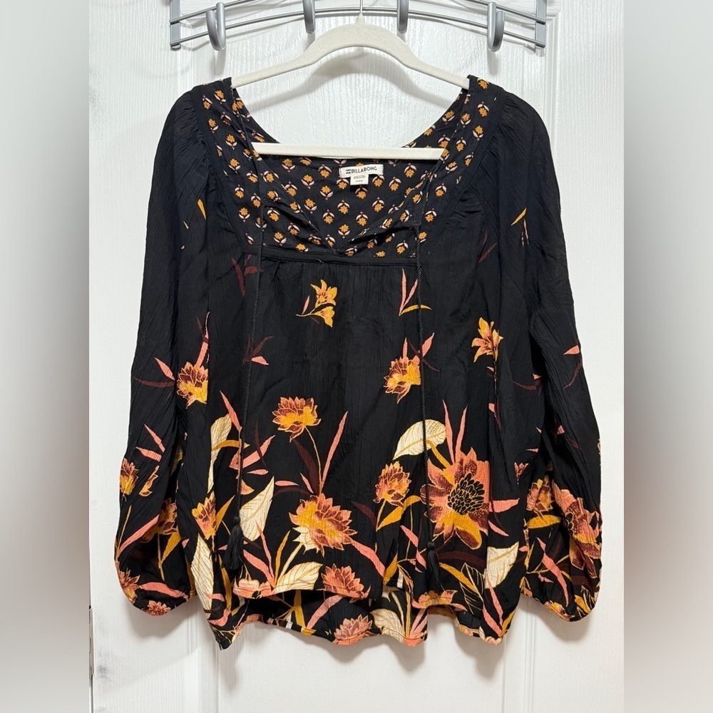 Billabong Ella Bella Peasant Silhouette Blouse bohemian women's M black floral